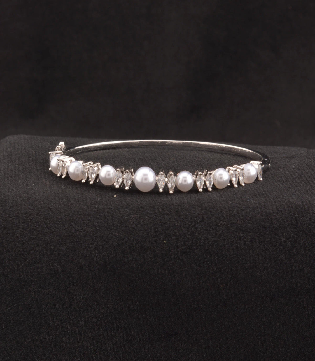 Rhodium Plated Pearl & Sparkling AD Flexible Bracelet