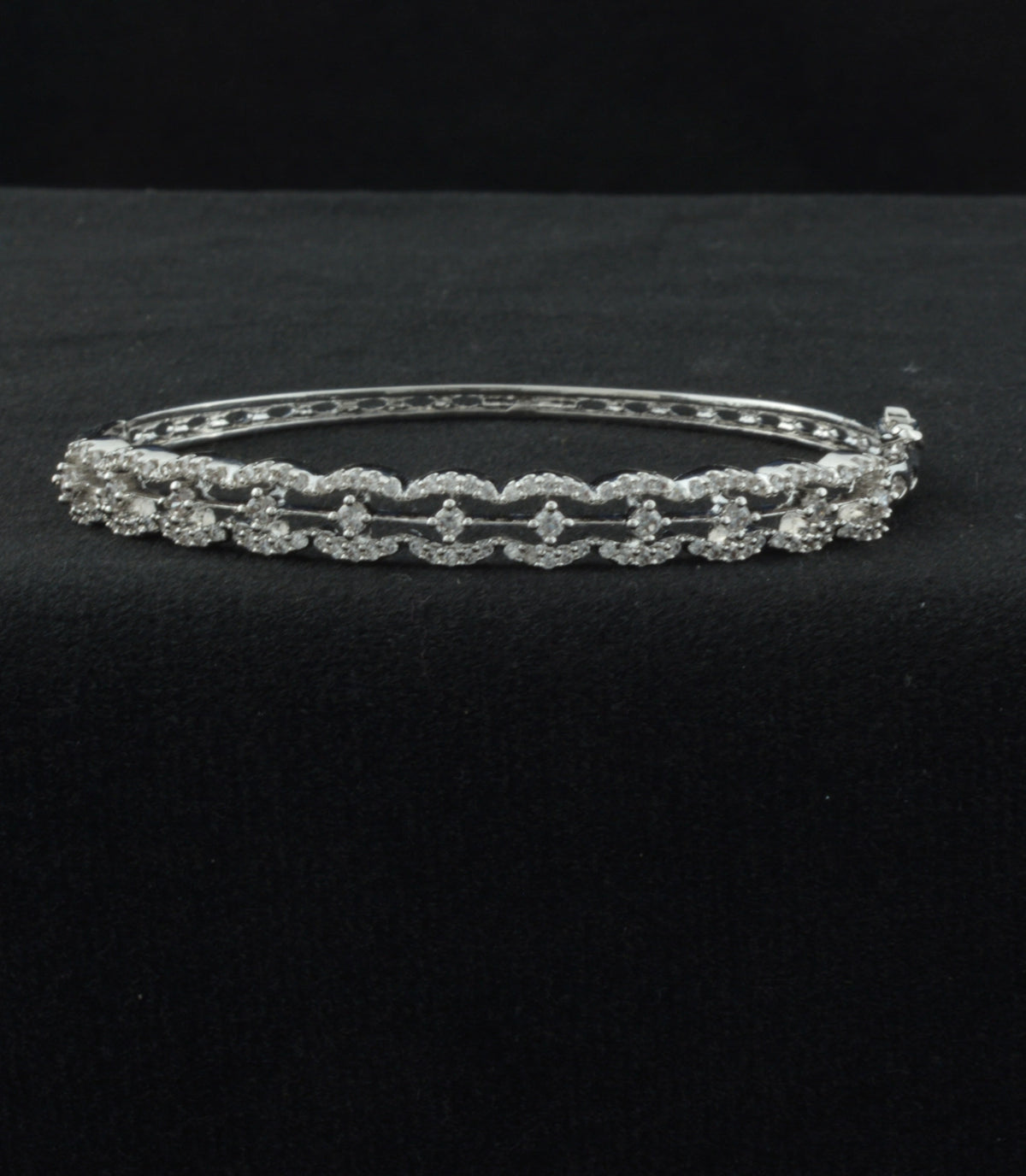 Rhodium Plated Delicate Lattice AD Flexible Bracelet