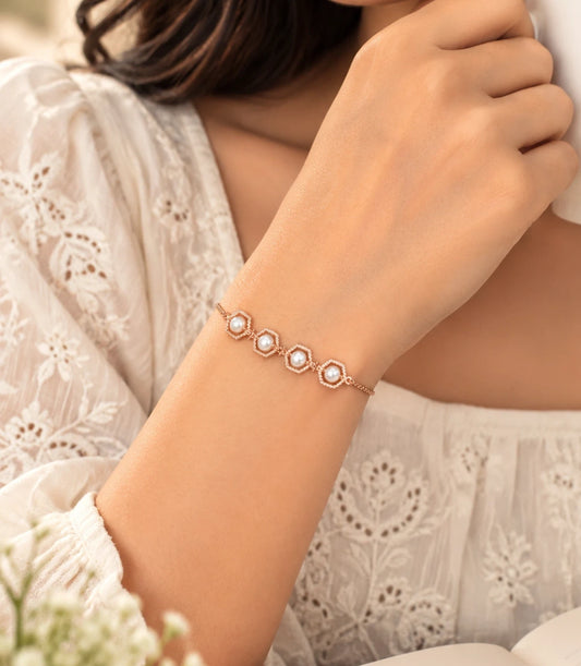 Rose Gold Plated Pearl Bolo Bracelet