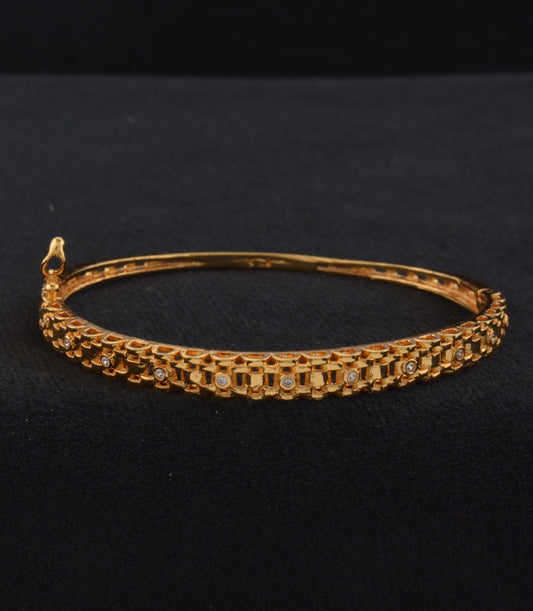 Gold Plated Strap Centered AD Flexible Bracelet