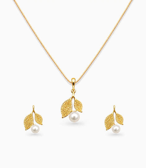 Gold Plated Delicate Pearl CZ  Necklace Set