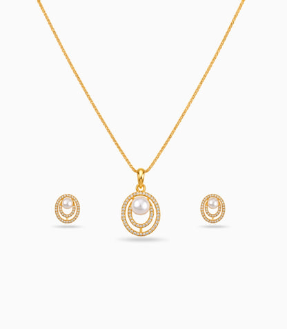Gold Plated Sleek Pearl Chain Pendant Set