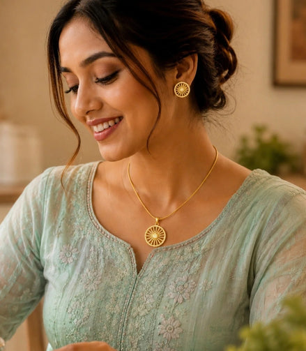 Gold Plated Delicate Round Star CZ Chain Pendant Set