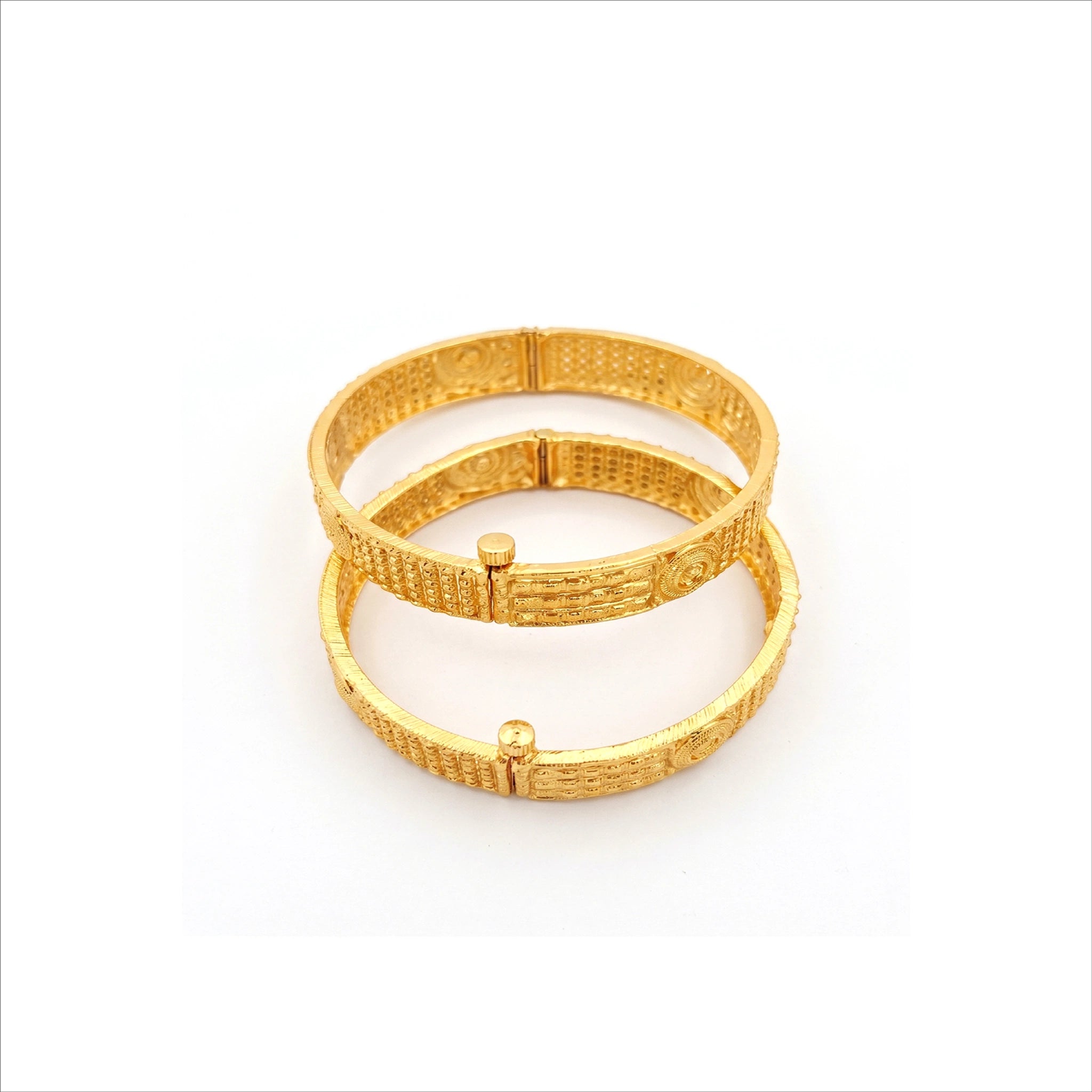 gold plated round emblem textured bangles DCC1018