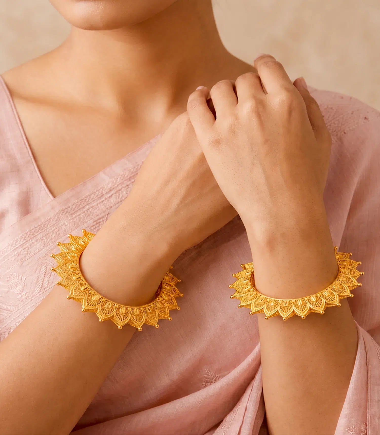 Gold Plated Floral Net Pattern Bangles Set