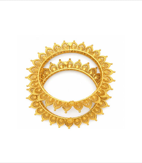 Gold Plated Floral Net Pattern Bangles Set
