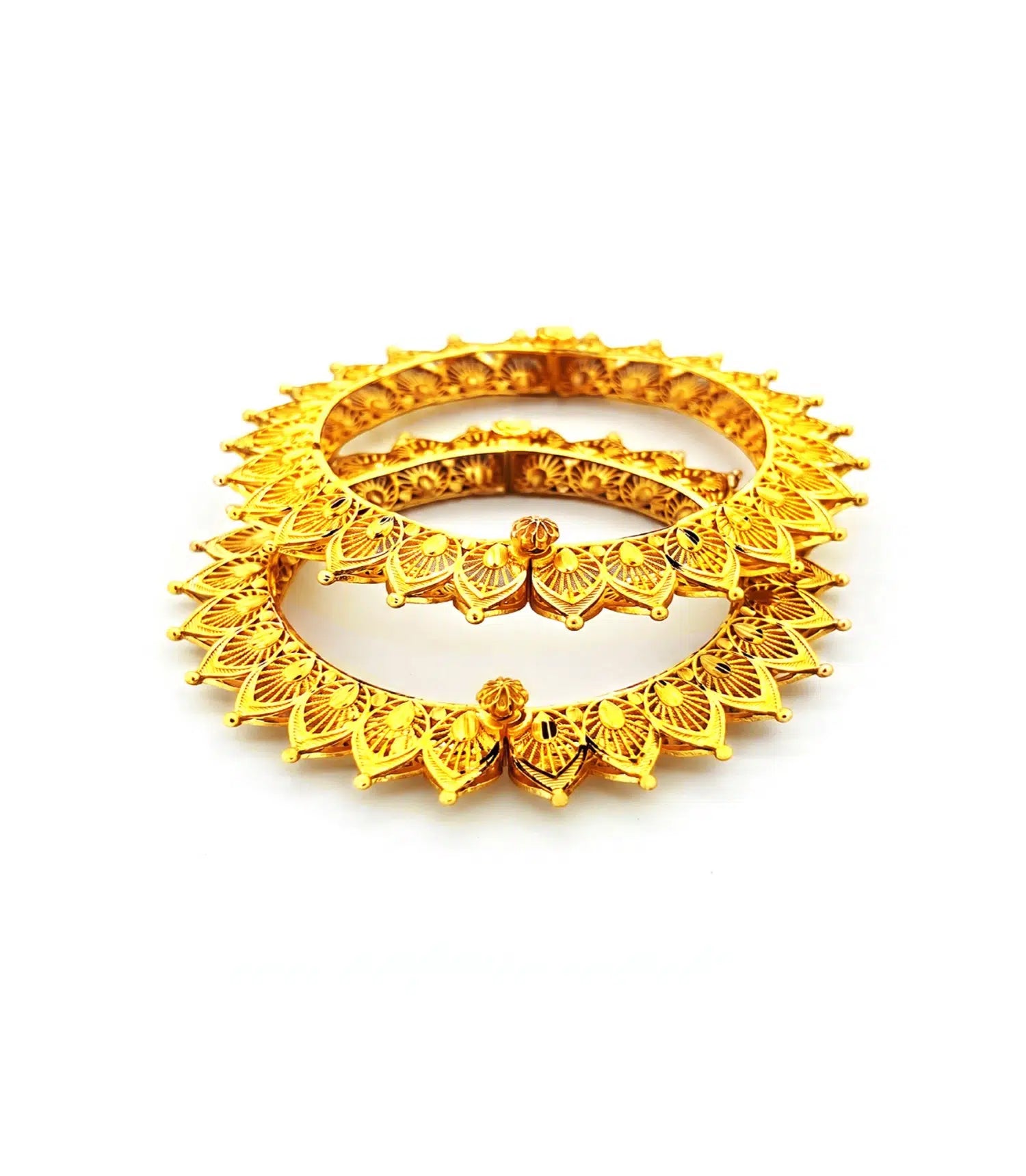 Gold Plated Floral Net Pattern Bangles Set