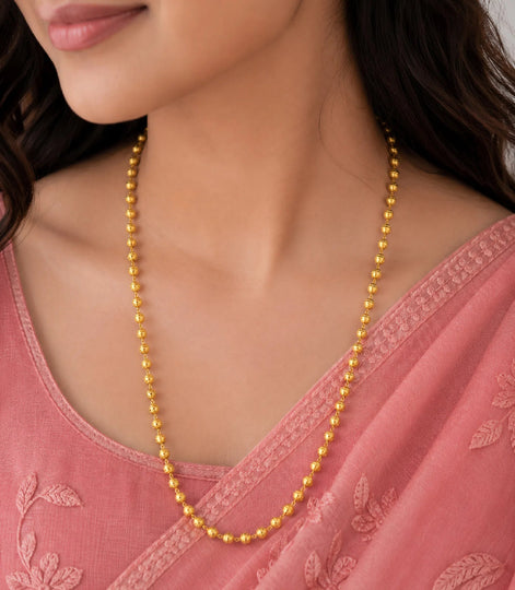 charming gold plated textured bead chain on woman DCN1050