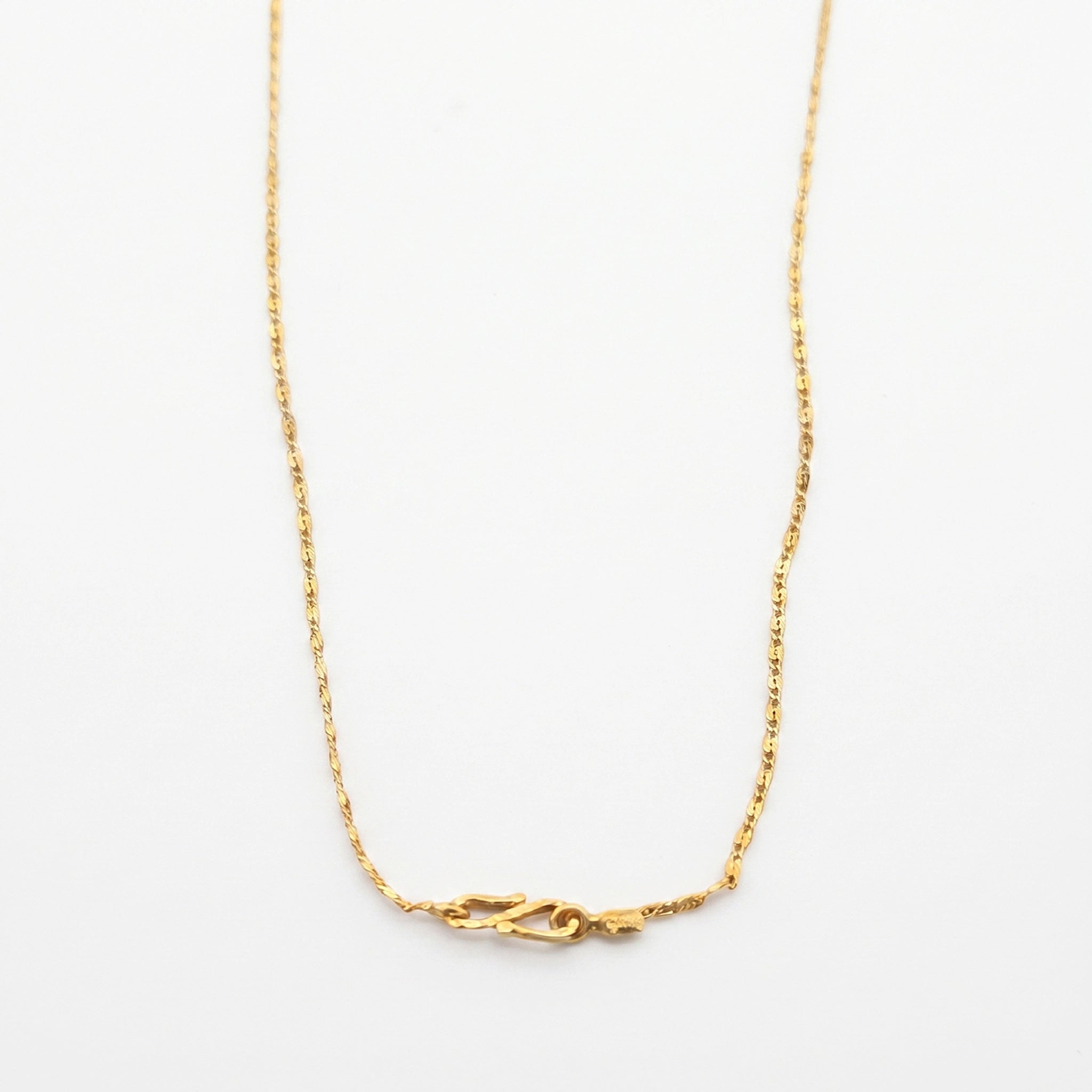 gold plated figaro chain DCN158