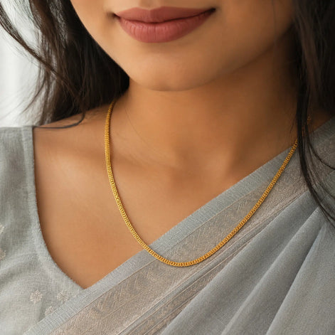 sleek gold plated woven mesh chain on woman DCN3790