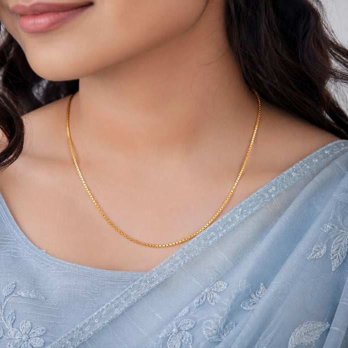 simple gold plated box chain on woman DCN786