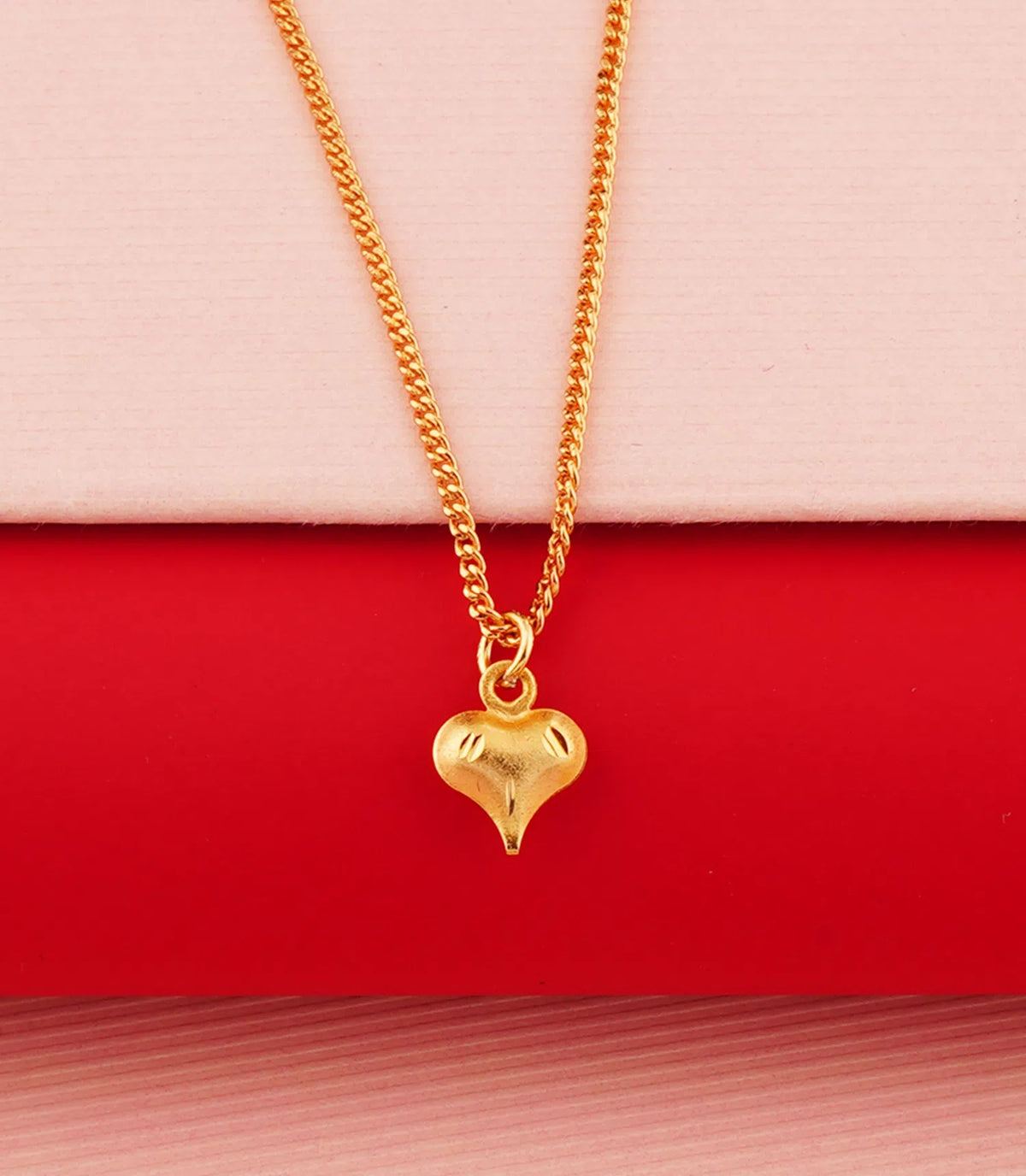 Gold Plated Lightweight Chain & Pendant