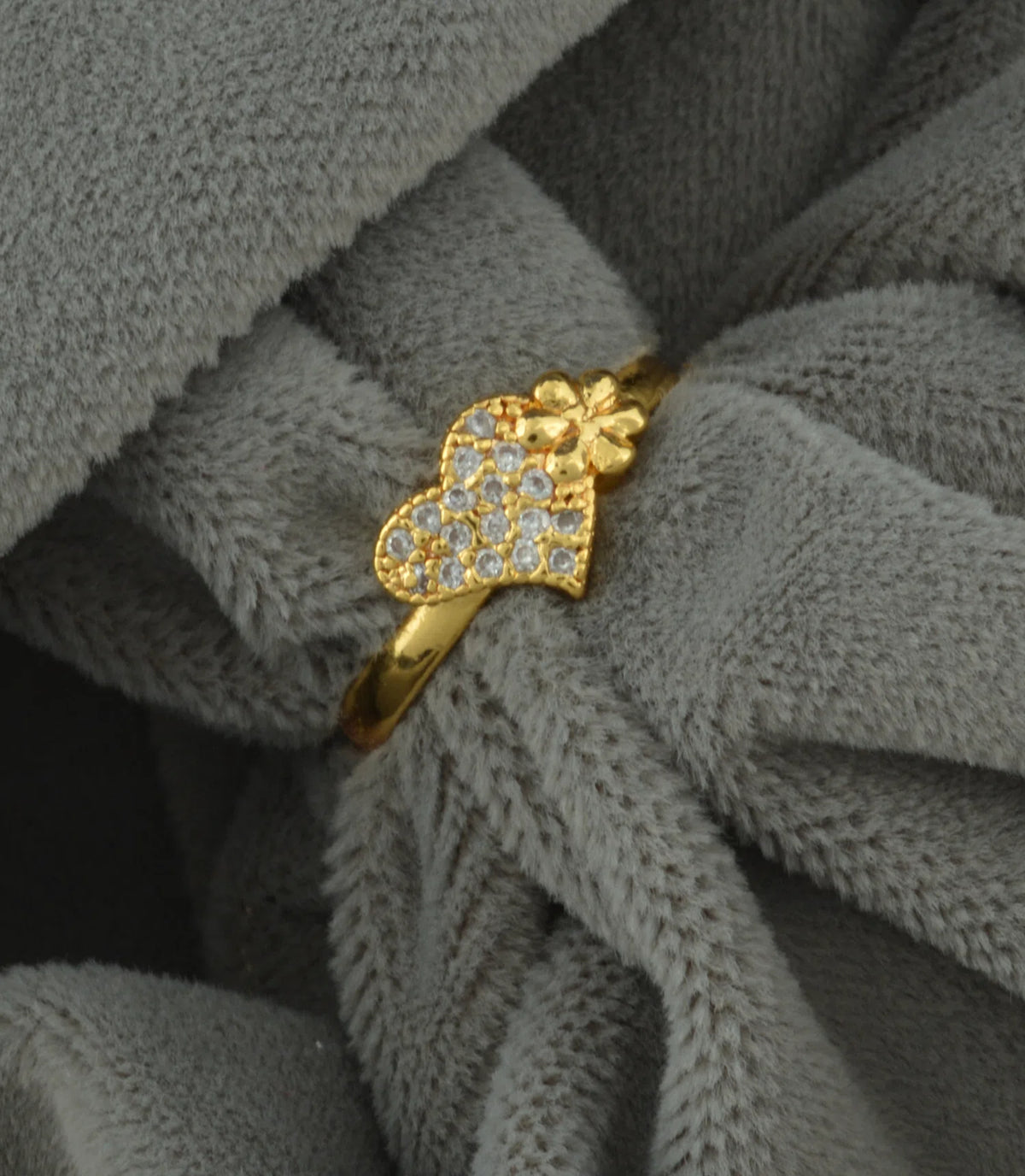 Gold Plated Heart & Flower Textured Finger Ring