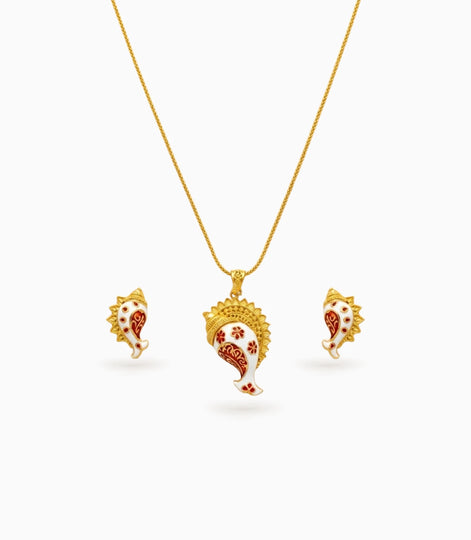 Gold Plated Sankh Motif Delicate Pendant Set