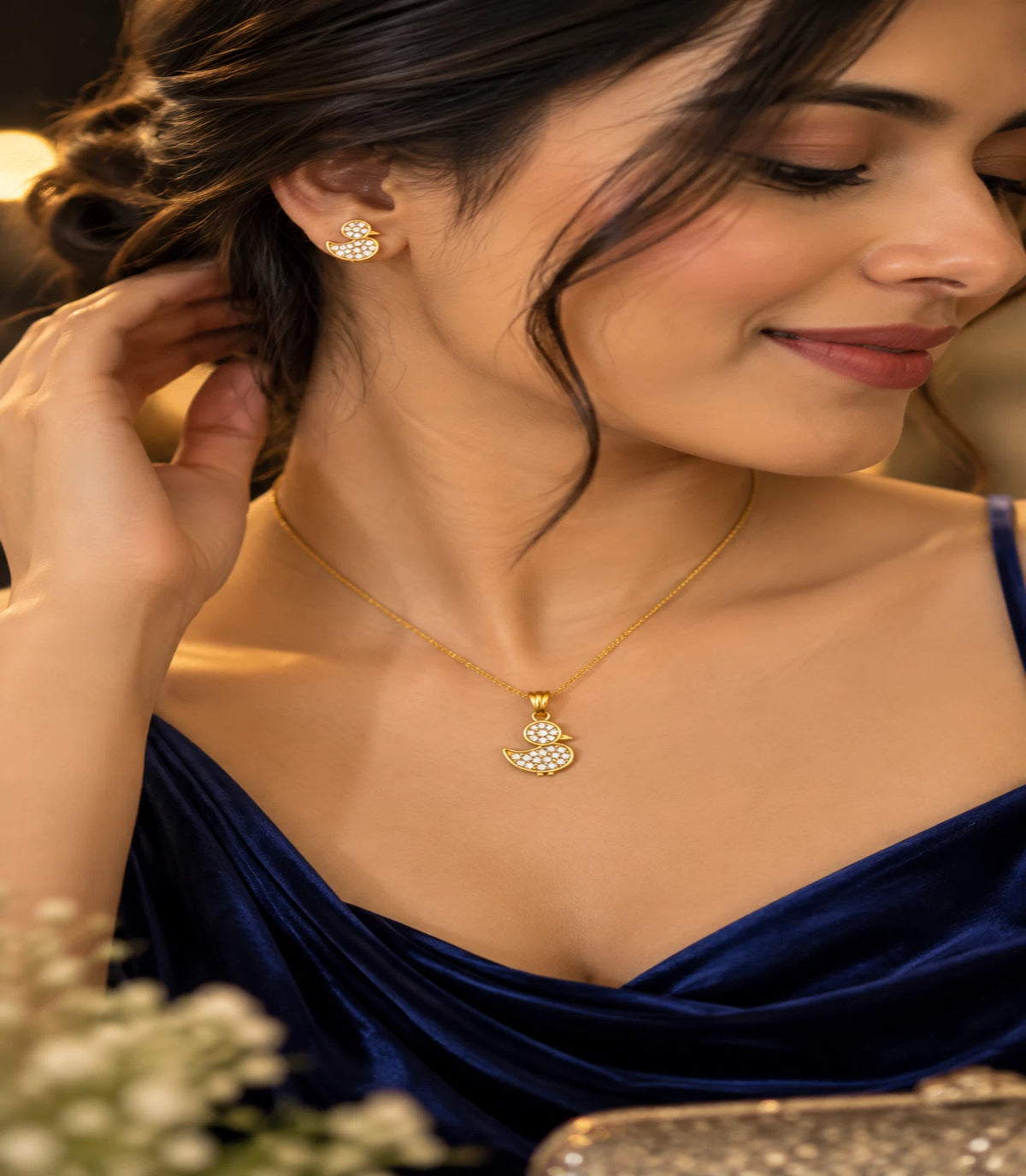Gold Plated Delicate Duck AD Chain Pendant Set