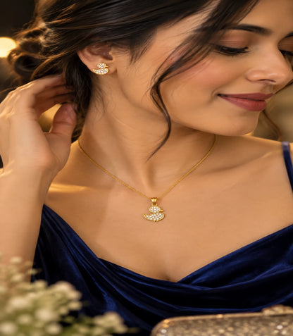 Gold Plated Delicate Duck AD Chain Pendant Set