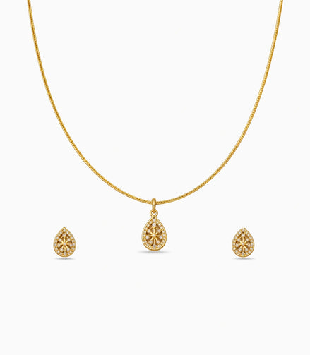 Gold Plated Delicate Glimmering AD Chain Pendant Set