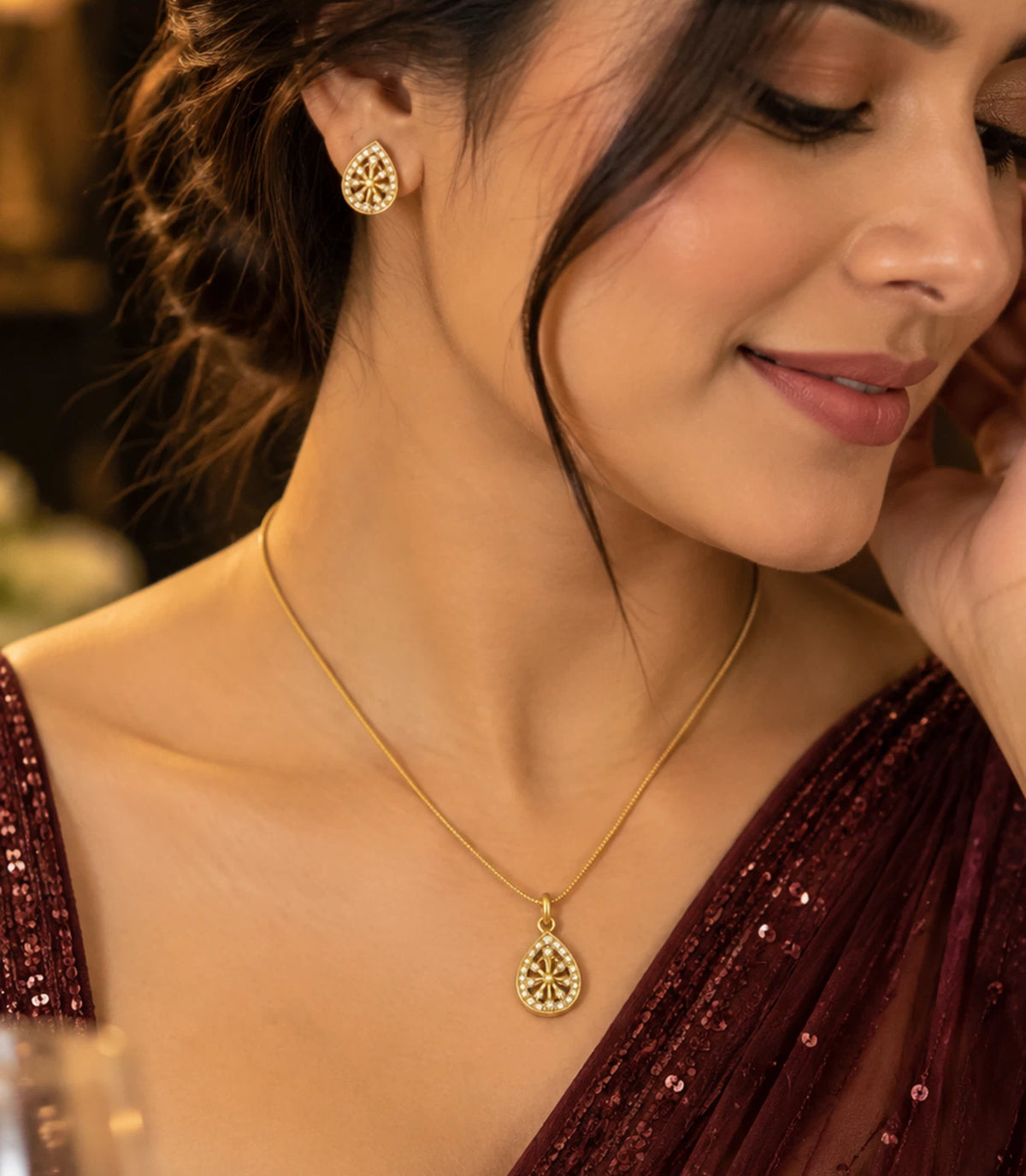 Gold Plated Delicate Glimmering AD Chain Pendant Set
