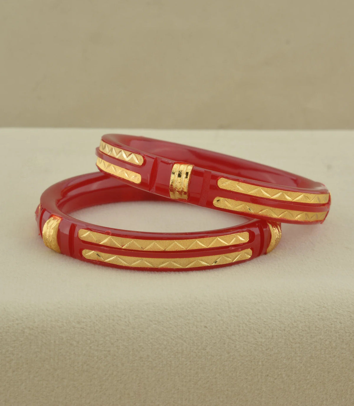 Gold Plated Lustrous Pola Bangle Set