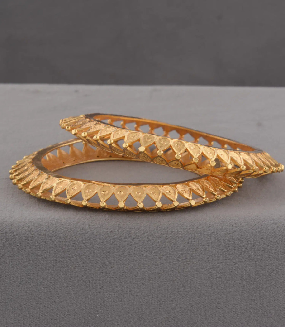 Gold Plated Refined Bangle Set